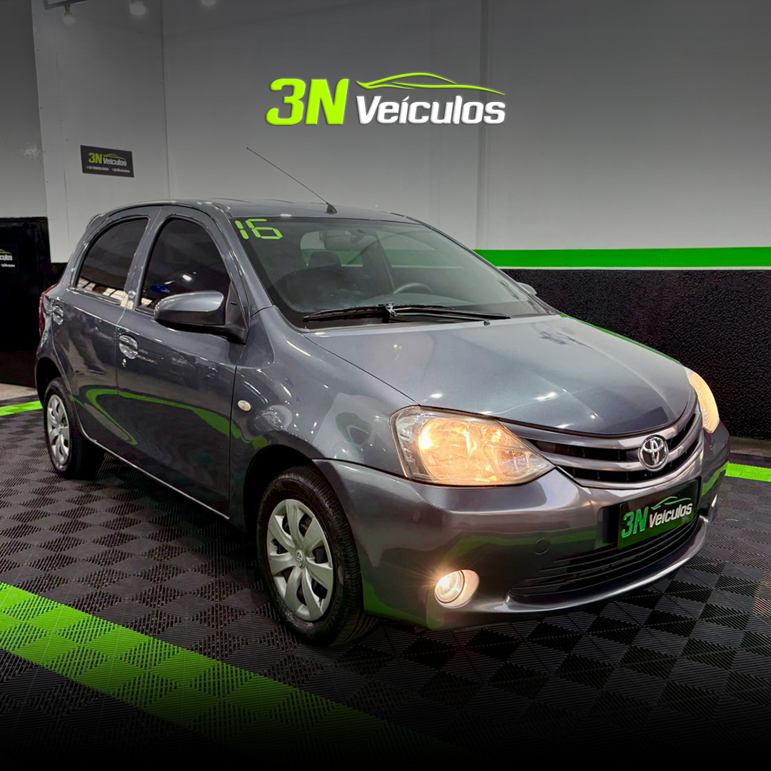 Etios Capa